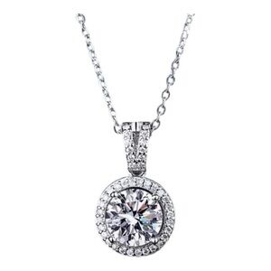 3 ct Moissanite pendant in silver. NWOT